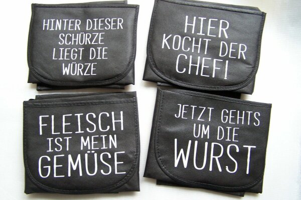 Kochschürze mit Spruch auf der Tasche, 4 Sprüche, Farbe - schwarz